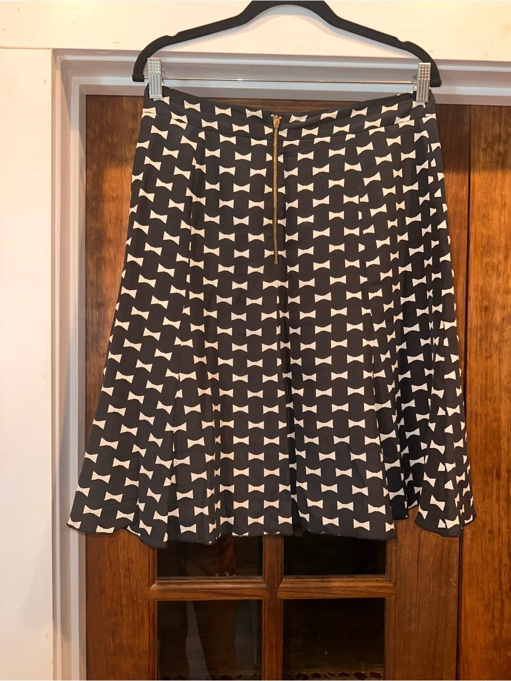 Kate Spade Silk Blend Size 8 Black and White Bow Printed A-Line Skirt